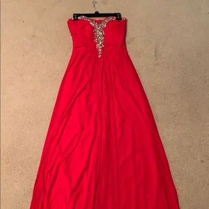 Red prom dress